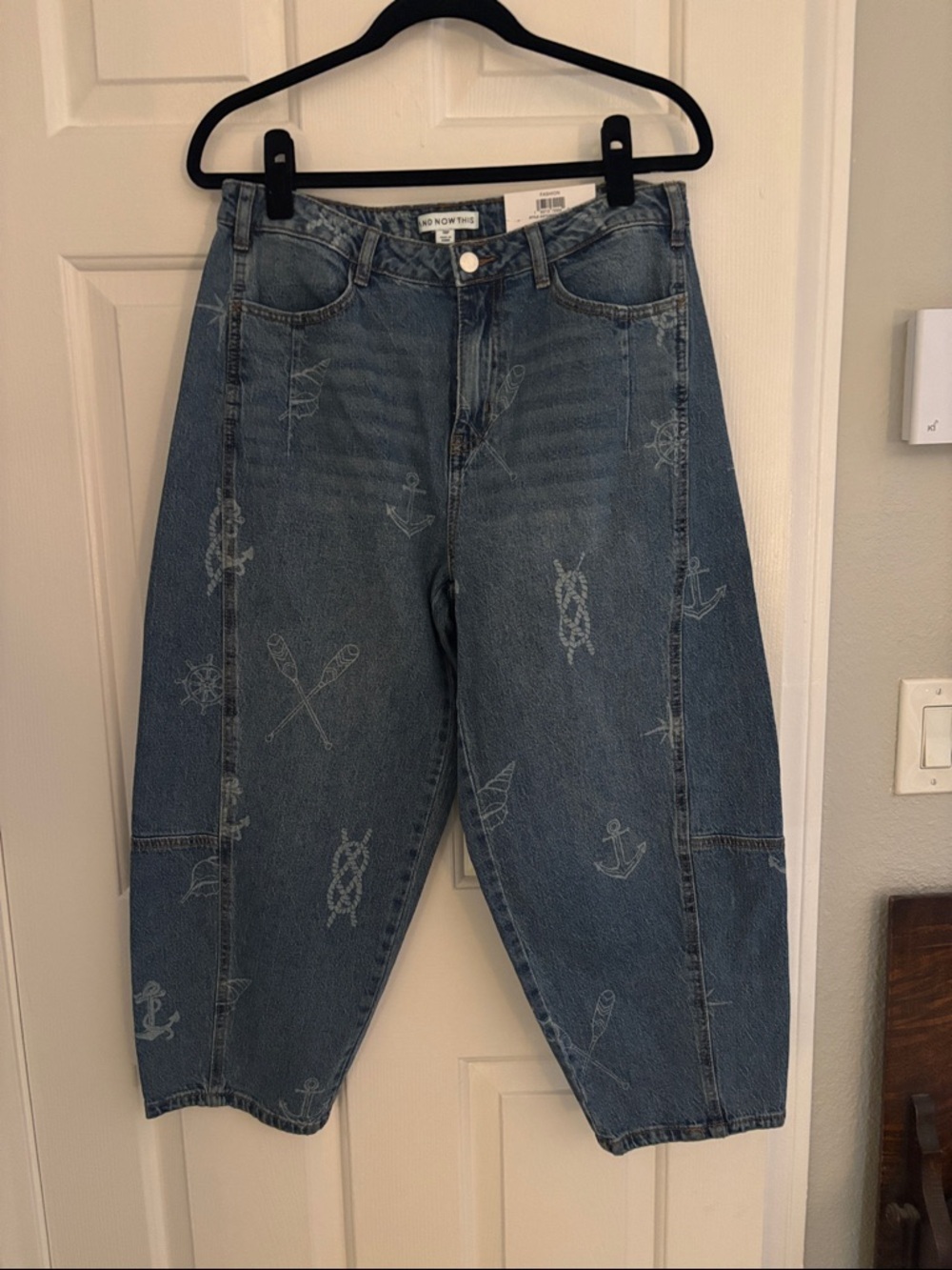 Relaxed Boyfriend Jeans in Mid Blue Wash